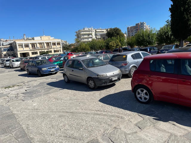 Αυτό το πάρκινγκ πως θα αλλάξει όψη ; Αυτό το πάρκινγκ πως θα αλλάξει όψη ;