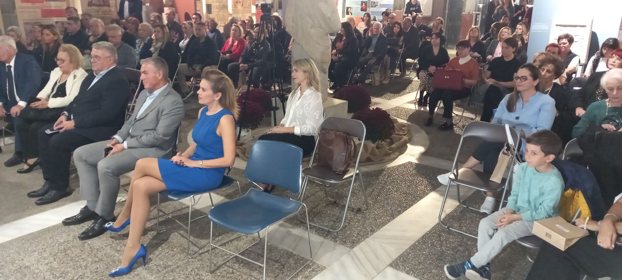 Δράμα: Η Ευγενία Μανωλίδου παρουσίασε το βιβλίο της με τίτλο «Ιχνηλάτες της Ιστορίας” Δράμα: Η Ευγενία Μανωλίδου παρουσίασε το βιβλίο της με τίτλο «Ιχνηλάτες της Ιστορίας”