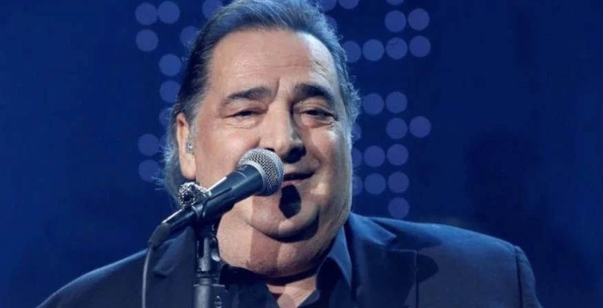 Fame story: Η τηλεφωνική παρέμβαση του Βασίλη Καρρά στο μουσικό ριάλιτι (video) Fame story: Η τηλεφωνική παρέμβαση του Βασίλη Καρρά στο μουσικό ριάλιτι (video)