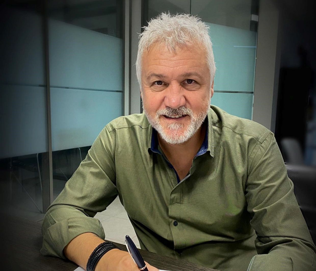 Συγκινεί ο συγγραφέας του “Ναυάγιου” Σπ.Πετρουλάκης: Η συγκλονιστική ιστορία που τον ενέπνευσε -«Η θεία μου έχασε άντρα, γιο και αδελφό» Συγκινεί ο συγγραφέας του “Ναυάγιου” Σπ.Πετρουλάκης: Η συγκλονιστική ιστορία που τον ενέπνευσε -«Η θεία μου έχασε άντρα, γιο και αδελφό»