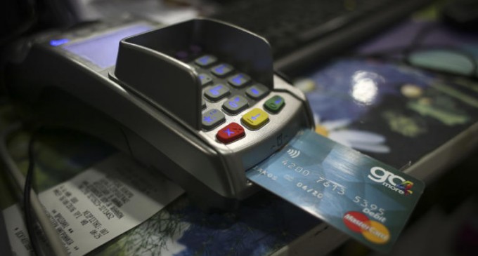 Το 50% των Κοινωνικών Επιδομάτων θα πιστώνεται σε κάρτες- Ποια επιδόματα μένουν «εκτός» Το 50% των Κοινωνικών Επιδομάτων θα πιστώνεται σε κάρτες- Ποια επιδόματα μένουν «εκτός»