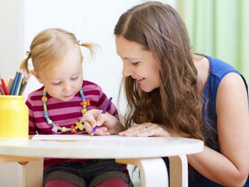 Έρχονται οι «Νταντάδες της Γειτονιάς» – Ποιοι και πόσα θα δικαιούνται για κάθε παιδί