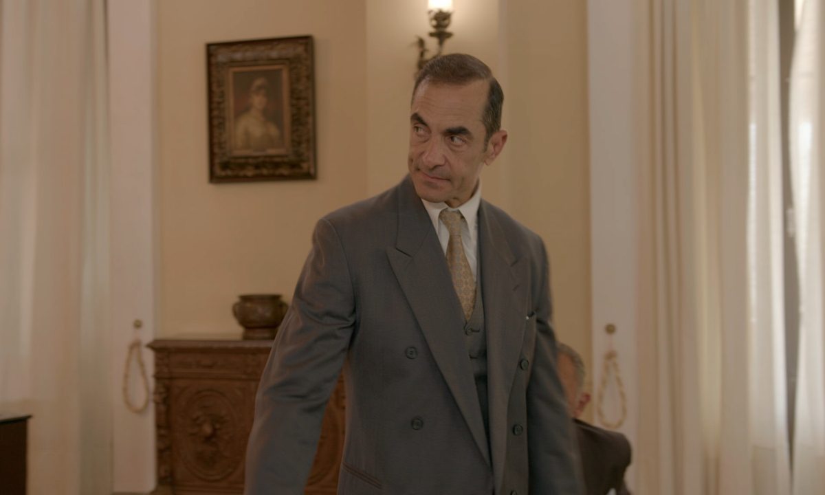 Έρωτας φυγάς: Ο Σωκράτης βάζει τέλος στη Νάντια απειλώντας την να μην ξανά δει τον Μιχάλη Έρωτας φυγάς: Ο Σωκράτης βάζει τέλος στη Νάντια απειλώντας την να μην ξανά δει τον Μιχάλη