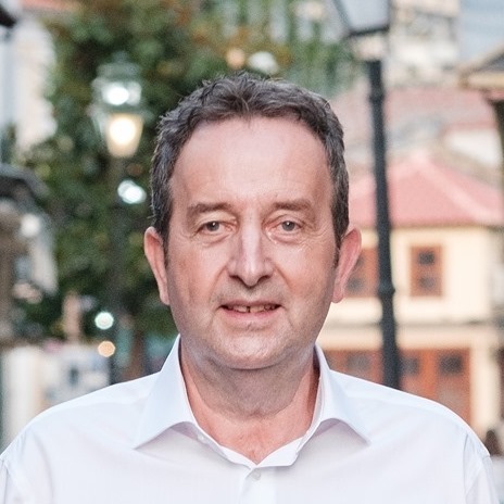 Διαμαρτυρία Δημήτρη Χαρίτου για τη νέα φορολόγηση των ελεύθερων επαγγελματιών Διαμαρτυρία Δημήτρη Χαρίτου για τη νέα φορολόγηση των ελεύθερων επαγγελματιών
