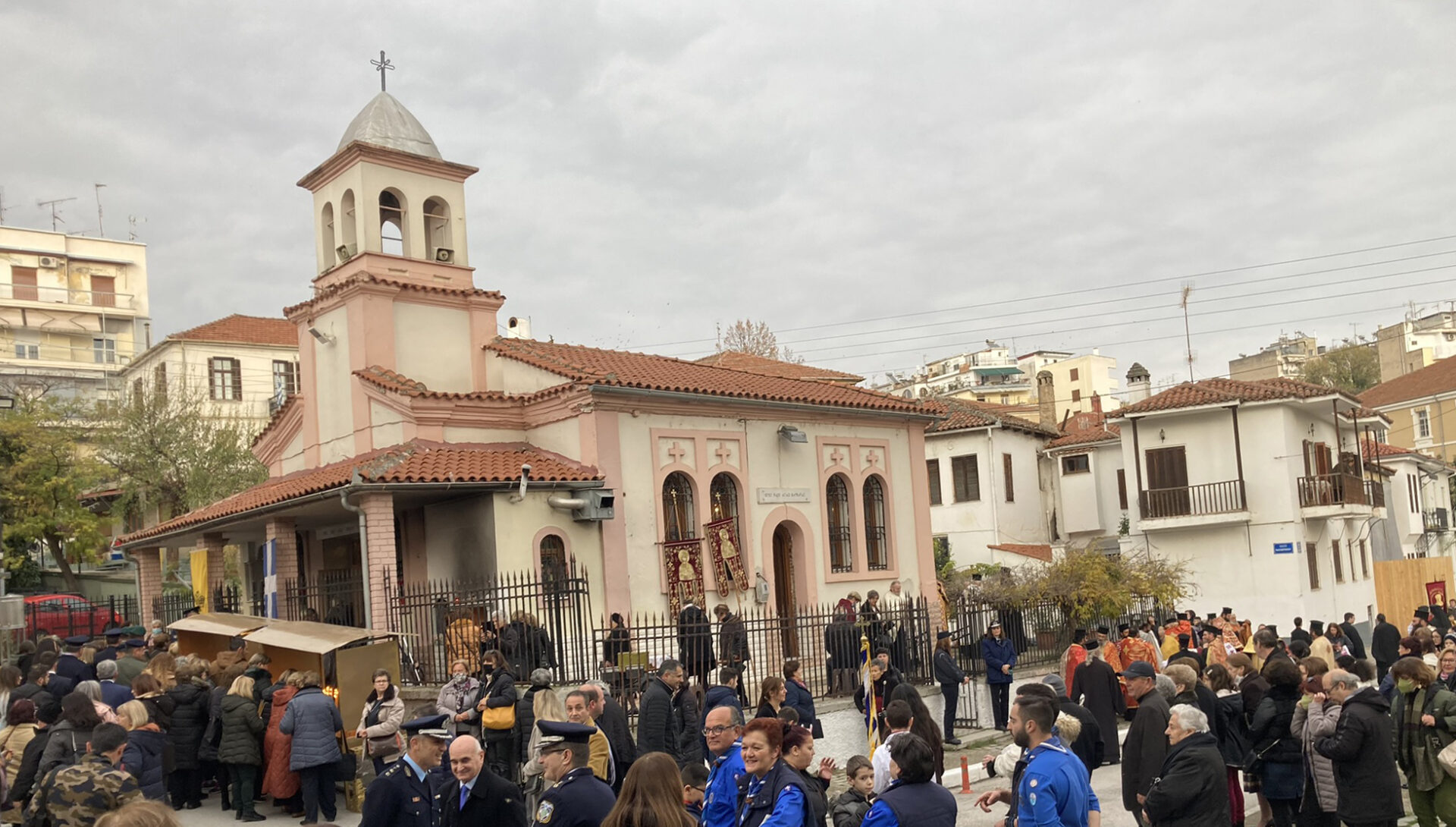Δράμα: Mε “καραβάκια των ευχών” και πατροπαράδοτη βαρβάρα από την Ένωση Κυριών Δράμας, γιορτάζεται η Πολιούχος Αγία Βαρβάρα Δράμα: Mε “καραβάκια των ευχών” και πατροπαράδοτη βαρβάρα από την Ένωση Κυριών Δράμας, γιορτάζεται η Πολιούχος Αγία Βαρβάρα