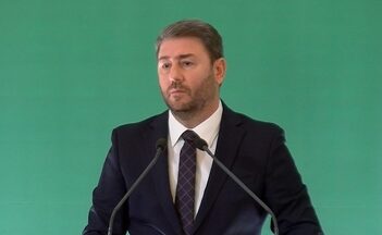 Ανδρουλάκης από Αλεξανδρούπολη: “Να καταρτίσουμε σχέδιο για την υπεράσπιση της κοινωνία και του κράτους” (video) Ανδρουλάκης από Αλεξανδρούπολη: “Να καταρτίσουμε σχέδιο για την υπεράσπιση της κοινωνία και του κράτους” (video)