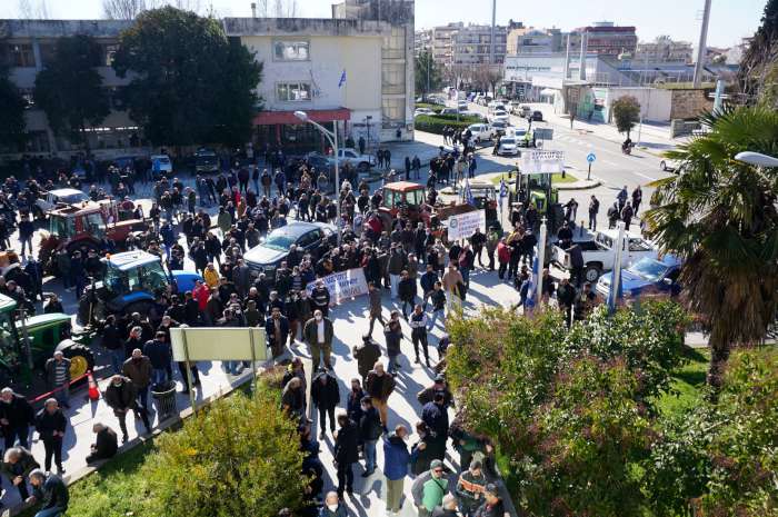 Επιστολή διαμαρτυρίας στον Πρωθυπουργό από τους αγρότες: “Ο ΥΠΑΤΤ εδώ και 6 μήνες δεν συναντήθηκε με κανένα αγρότη” Επιστολή διαμαρτυρίας στον Πρωθυπουργό από τους αγρότες: “Ο ΥΠΑΤΤ εδώ και 6 μήνες δεν συναντήθηκε με κανένα αγρότη”
