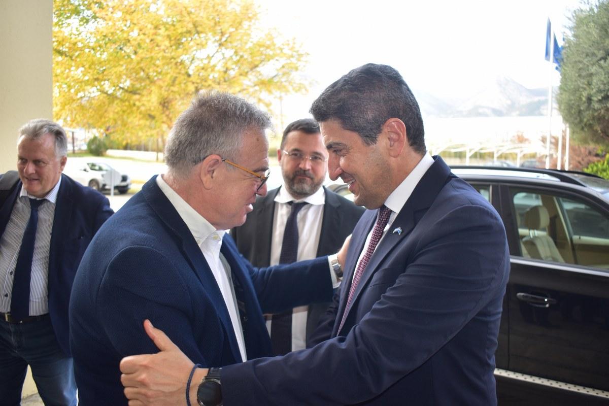 Θερμή υποδοχή από τη ΣΕΚΕ Ξάνθης στον Υπουργό Ανάπτυξης Λευτέρη Αυγενάκη και στο επιτελείο του Θερμή υποδοχή από τη ΣΕΚΕ Ξάνθης στον Υπουργό Ανάπτυξης Λευτέρη Αυγενάκη και στο επιτελείο του
