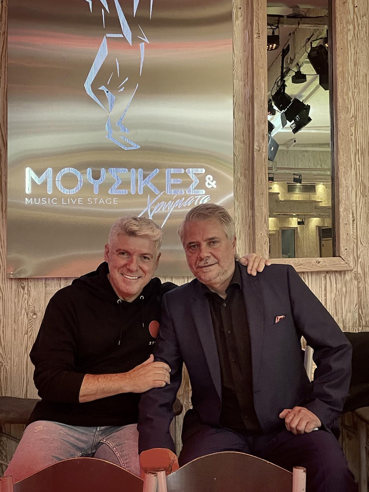 «Μουσικές και Χρώματα» μεταφέρει ο «Περαστικός» Δημήτρης Γιώτης στη Θεσσαλονίκη «Μουσικές και Χρώματα» μεταφέρει ο «Περαστικός» Δημήτρης Γιώτης στη Θεσσαλονίκη