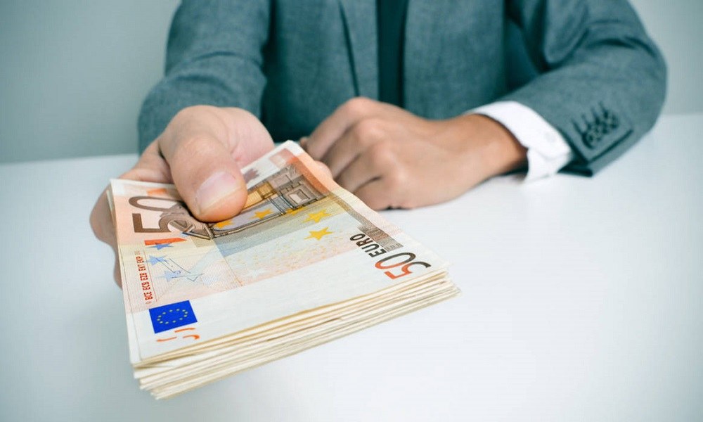 «Τριετίες»: 30% αύξηση στους αμειβόμενους με τον κατώτατο μισθό στον ιδιωτικό τομέα το 2024 «Τριετίες»: 30% αύξηση στους αμειβόμενους με τον κατώτατο μισθό στον ιδιωτικό τομέα το 2024