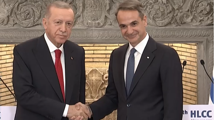 Αθήνα: Μητσοτάκης-Ερντογάν: “Να φέρουμε τα κράτη δίπλα-δίπλα”- “Ν’ αναπτύξουμε περαιτέρω το θετικό κλίμα” Αθήνα: Μητσοτάκης-Ερντογάν: “Να φέρουμε τα κράτη δίπλα-δίπλα”- “Ν’ αναπτύξουμε περαιτέρω το θετικό κλίμα”