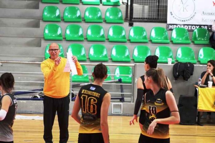 Ο Ηλίας Κρεούζης επέστρεψε στον πάγκο της ΑΕ Κομοτηνής