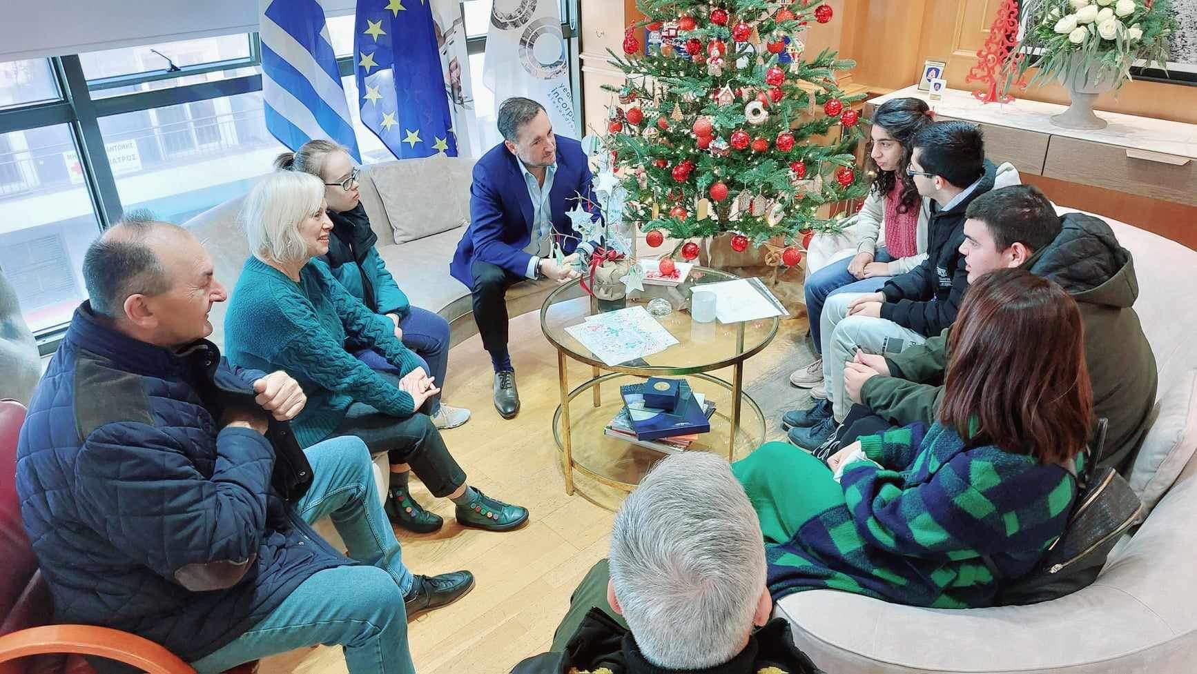 Το Δήμαρχο Αλεξανδρούπολης επισκέφτηκαν μαθητές του Ενιαίου Ειδικού Επαγγελματικού Γυμνασίου – Λυκείου Το Δήμαρχο Αλεξανδρούπολης επισκέφτηκαν μαθητές του Ενιαίου Ειδικού Επαγγελματικού Γυμνασίου – Λυκείου