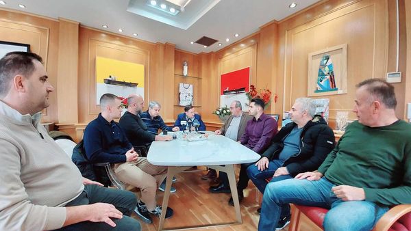Ο Γιάννης Ζαμπούκης συναντήθηκε με εκπροσώπους του ΤΟΕΒ Φερών – Πέπλου Ο Γιάννης Ζαμπούκης συναντήθηκε με εκπροσώπους του ΤΟΕΒ Φερών – Πέπλου