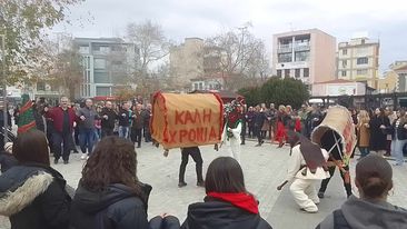 Καμήλες και Ντιβιτζήδες από τους Ανατολικορωμυλιώτες Κομοτηνής Καμήλες και Ντιβιτζήδες από τους Ανατολικορωμυλιώτες Κομοτηνής