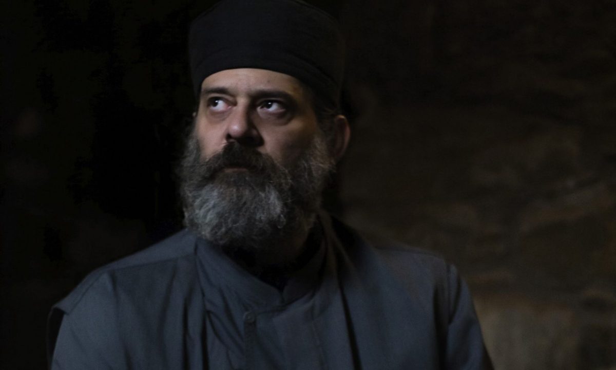 Το προξενιό της Ιουλίας: Ο μοναχός Επιφάνειος είναι ο πατέρας του Χρήστου Το προξενιό της Ιουλίας: Ο μοναχός Επιφάνειος είναι ο πατέρας του Χρήστου