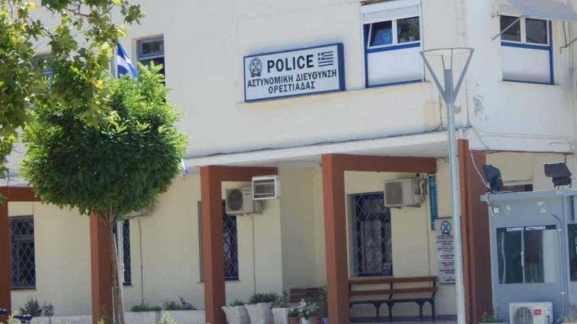 Συνελήφθη διακινητής ο οποίος προωθούσε στο εσωτερικό της χώρας μη νόμιμους μετανάστες Συνελήφθη διακινητής ο οποίος προωθούσε στο εσωτερικό της χώρας μη νόμιμους μετανάστες