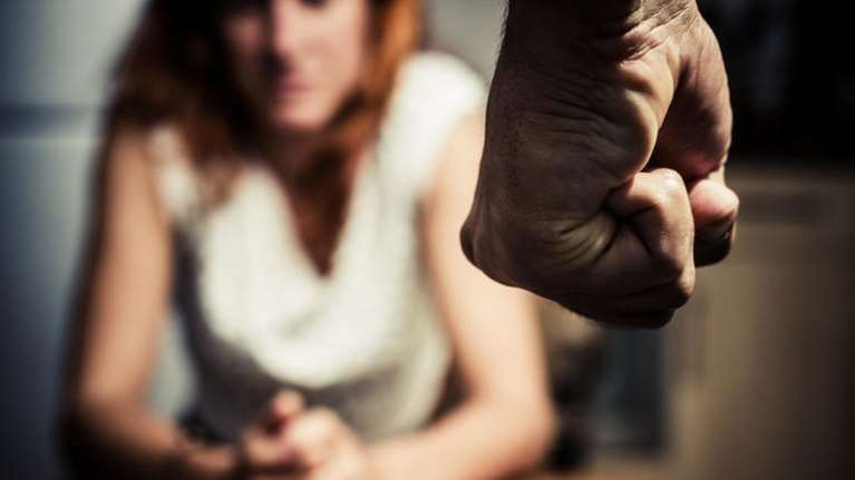 Αλεξανδρούπολη: Καταγγελία γυναίκας (μητέρας 2 ανηλίκων) για πολυετή κακοποίηση από τον πρώην σύζυγό της Αλεξανδρούπολη: Καταγγελία γυναίκας (μητέρας 2 ανηλίκων) για πολυετή κακοποίηση από τον πρώην σύζυγό της