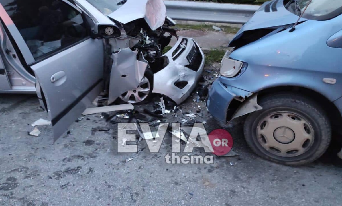 Εύβοια: Σοβαρό τροχαίο το πρωί της Πρωτοχρονιάς Εύβοια: Σοβαρό τροχαίο το πρωί της Πρωτοχρονιάς
