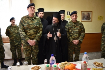 Ο Μητροπολίτης Μαρωνείας στο Οχυρό της Νυμφαίας Ο Μητροπολίτης Μαρωνείας στο Οχυρό της Νυμφαίας
