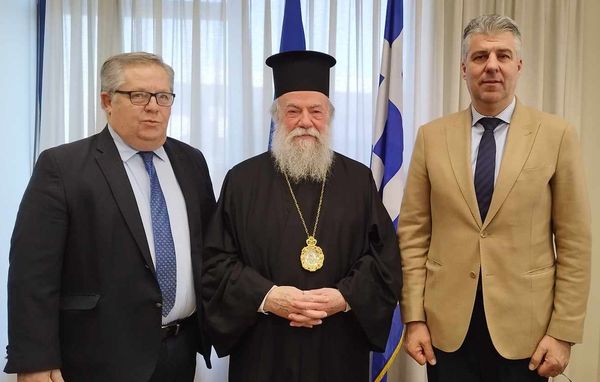 Ο Χριστόδουλος Τοψίδης συναντήθηκε με το Μητροπολίτη Ελευθερουπόλεως κ. Χρυσόστομο Ο Χριστόδουλος Τοψίδης συναντήθηκε με το Μητροπολίτη Ελευθερουπόλεως κ. Χρυσόστομο