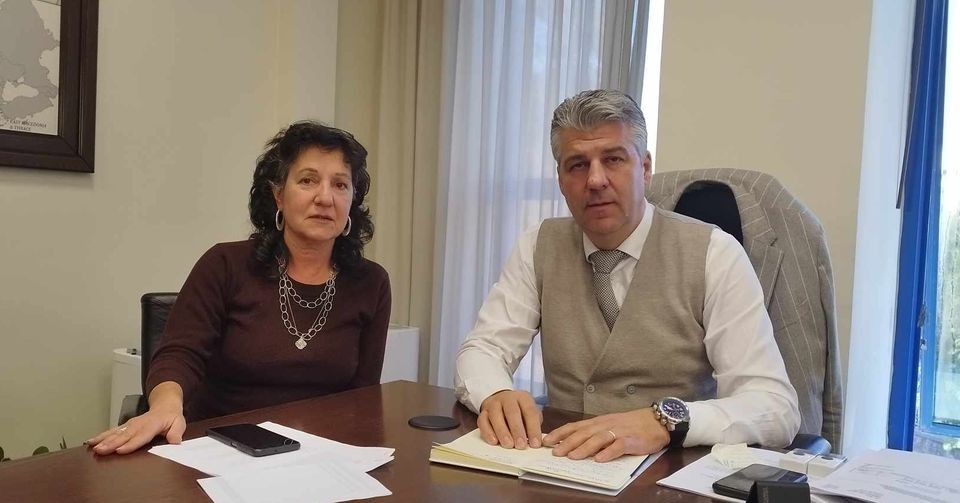 Ο Χριστόδουλος Τοψίδης συναντήθηκε με την Αντιπεριφερειάρχη Ξάνθης Πολυξένη Μπρίκα. Ο Χριστόδουλος Τοψίδης συναντήθηκε με την Αντιπεριφερειάρχη Ξάνθης Πολυξένη Μπρίκα.