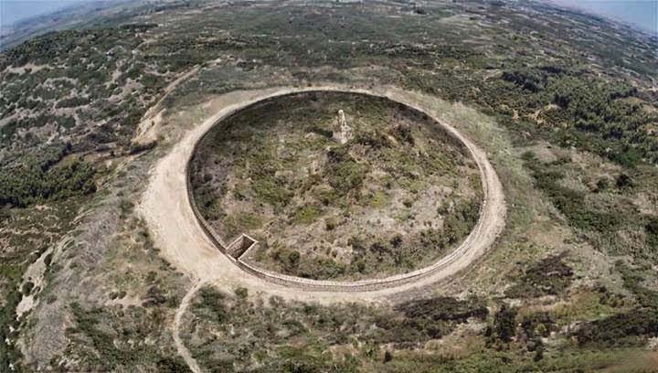 Αμφίπολη: Τι μυστικά κρύβει η ζωοφόρος του τύμβου Καστά και γιατί καθυστερεί η έκθεση των ευρημάτων;- Σε ποιον ανήκουν τα οστά που βρέθηκαν στον τάφο; Αμφίπολη: Τι μυστικά κρύβει η ζωοφόρος του τύμβου Καστά και γιατί καθυστερεί η έκθεση των ευρημάτων;- Σε ποιον ανήκουν τα οστά που βρέθηκαν στον τάφο;