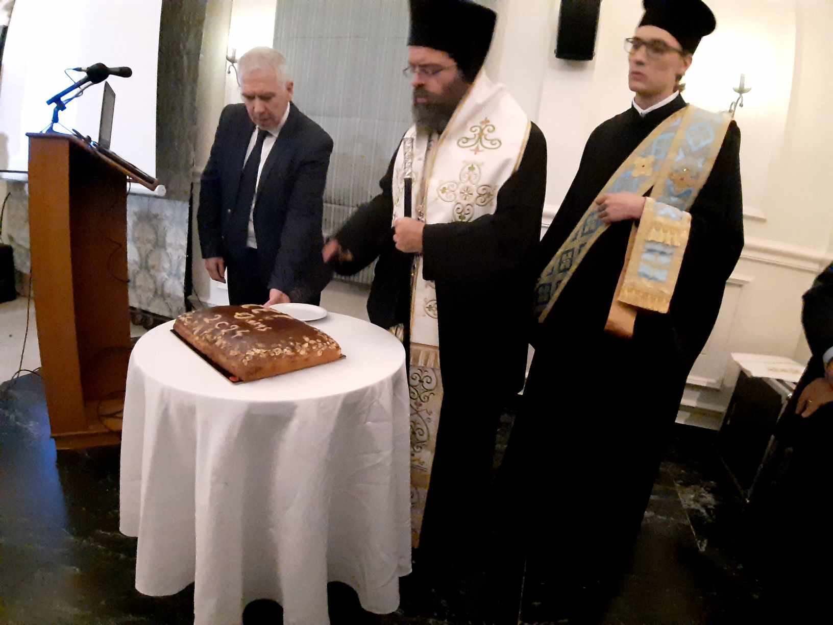 Kομοτηνή: Το ΤΕΕ Θράκης έκοψε την βασιλόπιτά του (videos) Kομοτηνή: Το ΤΕΕ Θράκης έκοψε την βασιλόπιτά του (videos)