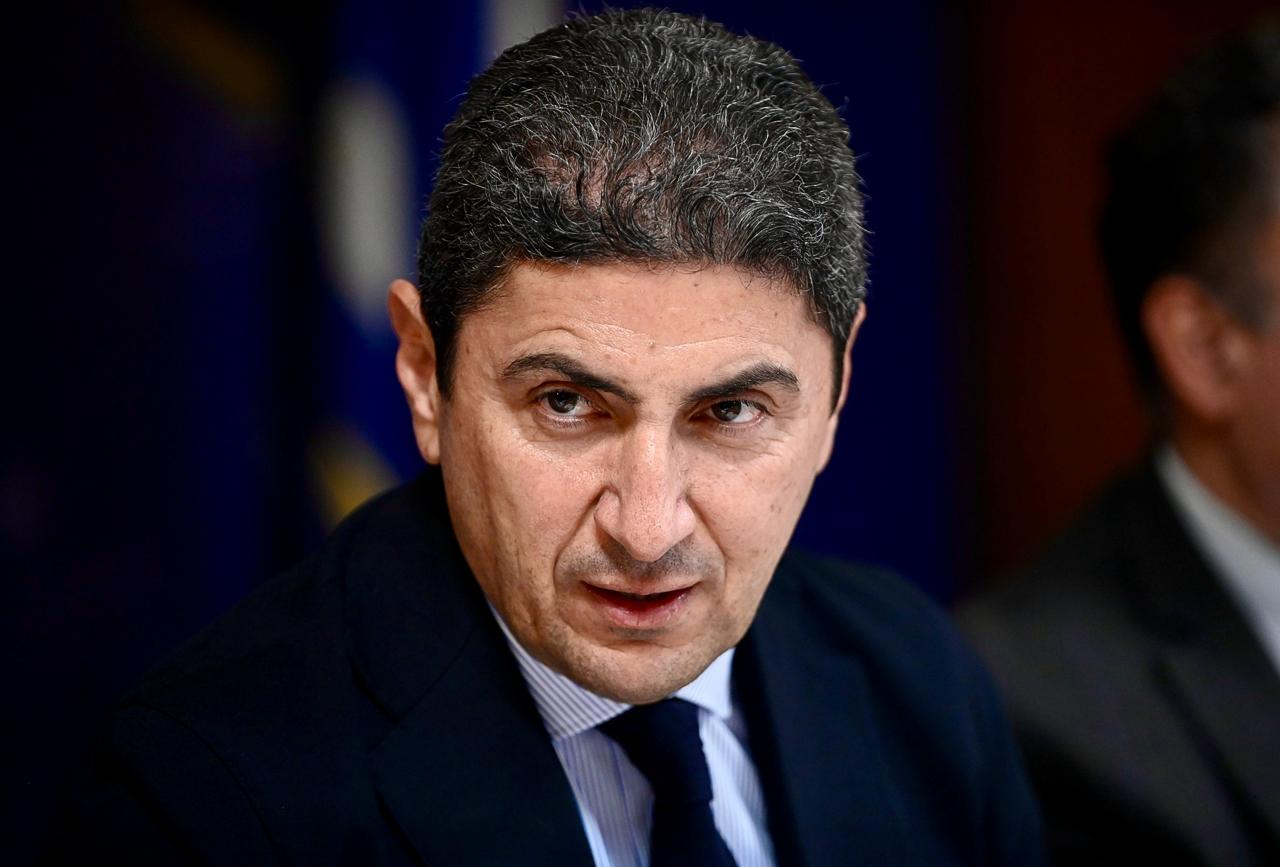 Αυγενάκης σε μελισσοκόμους: “Θα γίνουν εντατικοί έλεγχοι και στο μέλι. Δεν θα κάνουμε ρούπι πίσω στο ζήτημα αυτό” Αυγενάκης σε μελισσοκόμους: “Θα γίνουν εντατικοί έλεγχοι και στο μέλι. Δεν θα κάνουμε ρούπι πίσω στο ζήτημα αυτό”