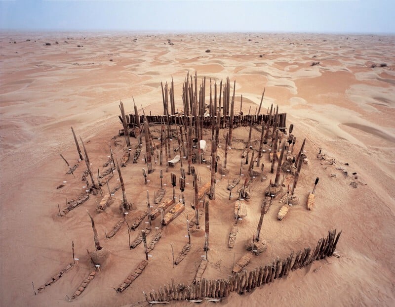 Βρέθηκαν μυστηριώδεις μούμιες στη μέση της ερήμου- Τα ευρήματα που μπερδεύουν τους επιστήμονες (video)