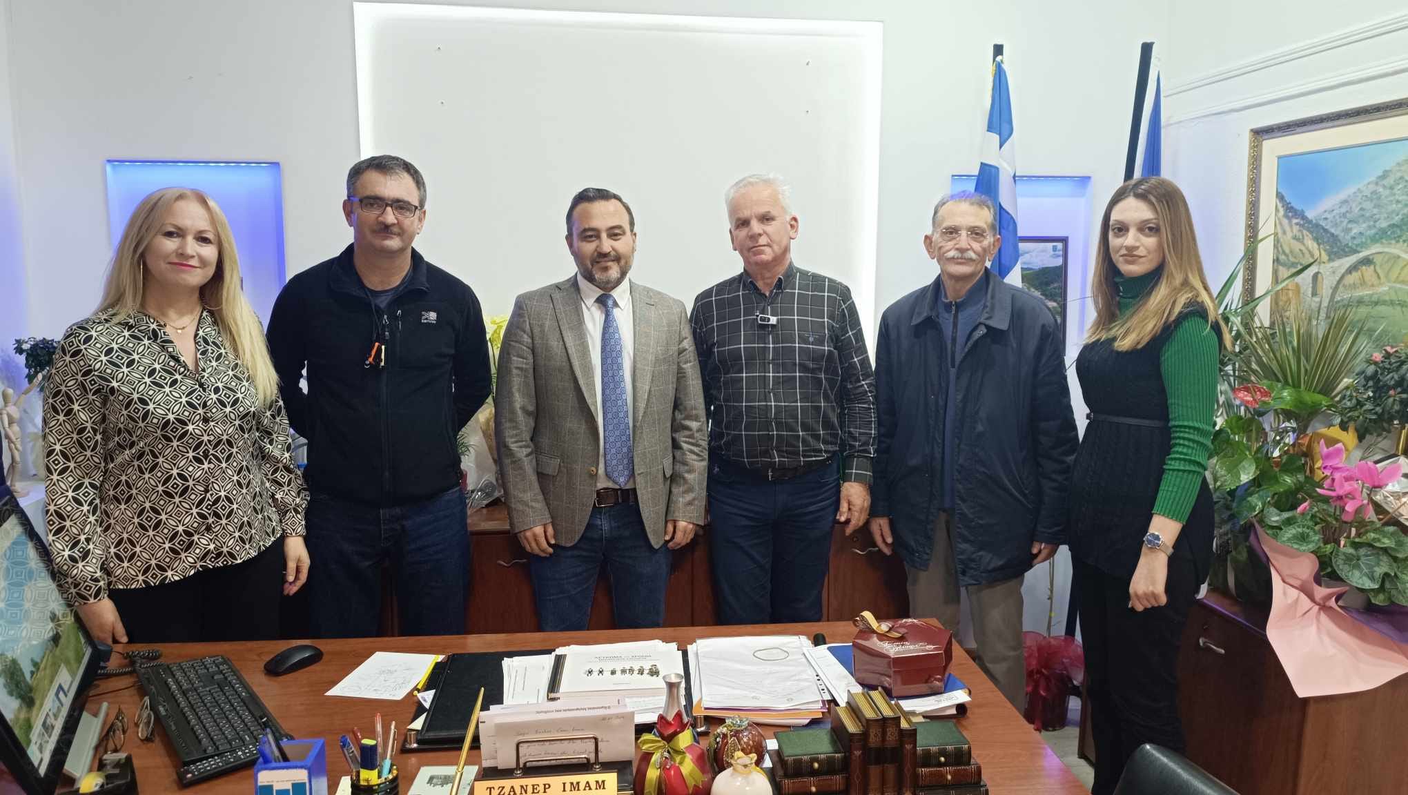 Το Δήμο Ιάσμου επισκέφτηκε το Δ.Σ. του Μορφωτικού Συλλόγου Σαρακατσάνων Θράκης Το Δήμο Ιάσμου επισκέφτηκε το Δ.Σ. του Μορφωτικού Συλλόγου Σαρακατσάνων Θράκης