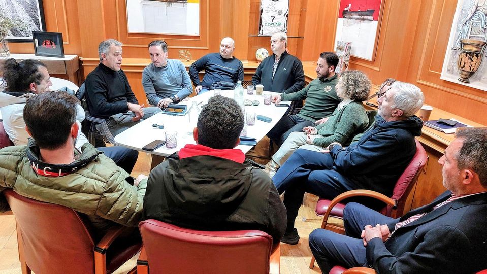 Ο Γιάννης Ζαμπούκης συναντήθηκε με επαγγελματίες της Αλεξανδρούπολης Ο Γιάννης Ζαμπούκης συναντήθηκε με επαγγελματίες της Αλεξανδρούπολης