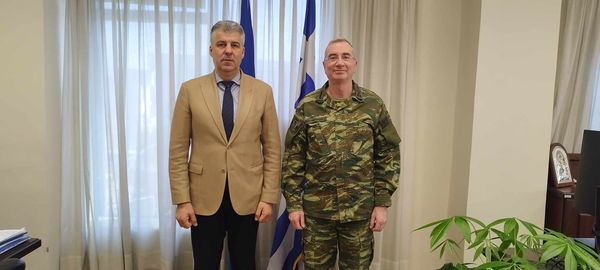 Ο Χριστόδουλος Τοψίδης συναντήθηκε με το διοικητή του Δ ΣΣ, τον Περιφερειακό Διοικητή της Πυροσβεστικής Υπηρεσίας ΑΜΘ και το Διοικητή της 4ης ΕΜΑΚ Ο Χριστόδουλος Τοψίδης συναντήθηκε με το διοικητή του Δ ΣΣ, τον Περιφερειακό Διοικητή της Πυροσβεστικής Υπηρεσίας ΑΜΘ και το Διοικητή της 4ης ΕΜΑΚ