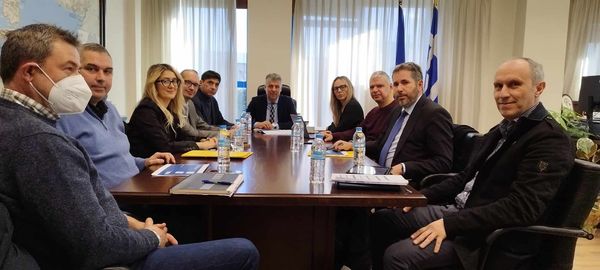 Συνάντηση Χριστόδουλου Τοψίδη με την CEO της ΔΕΔΑ Φραντζέσκα Ζανινότι Συνάντηση Χριστόδουλου Τοψίδη με την CEO της ΔΕΔΑ Φραντζέσκα Ζανινότι