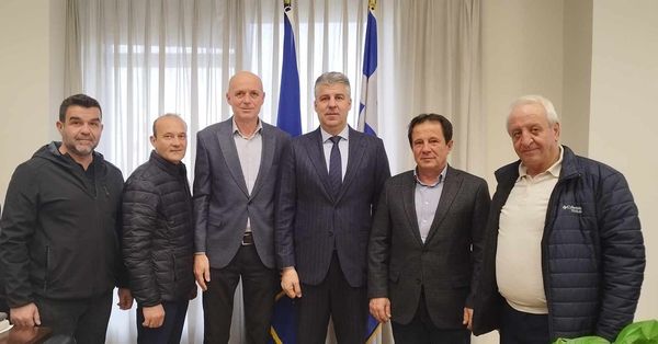 Ο Χριστόδουλος Τοψίδης συναντήθηκε με εκπροσώπους του ΟΦΥΠΕΚΑ Ο Χριστόδουλος Τοψίδης συναντήθηκε με εκπροσώπους του ΟΦΥΠΕΚΑ