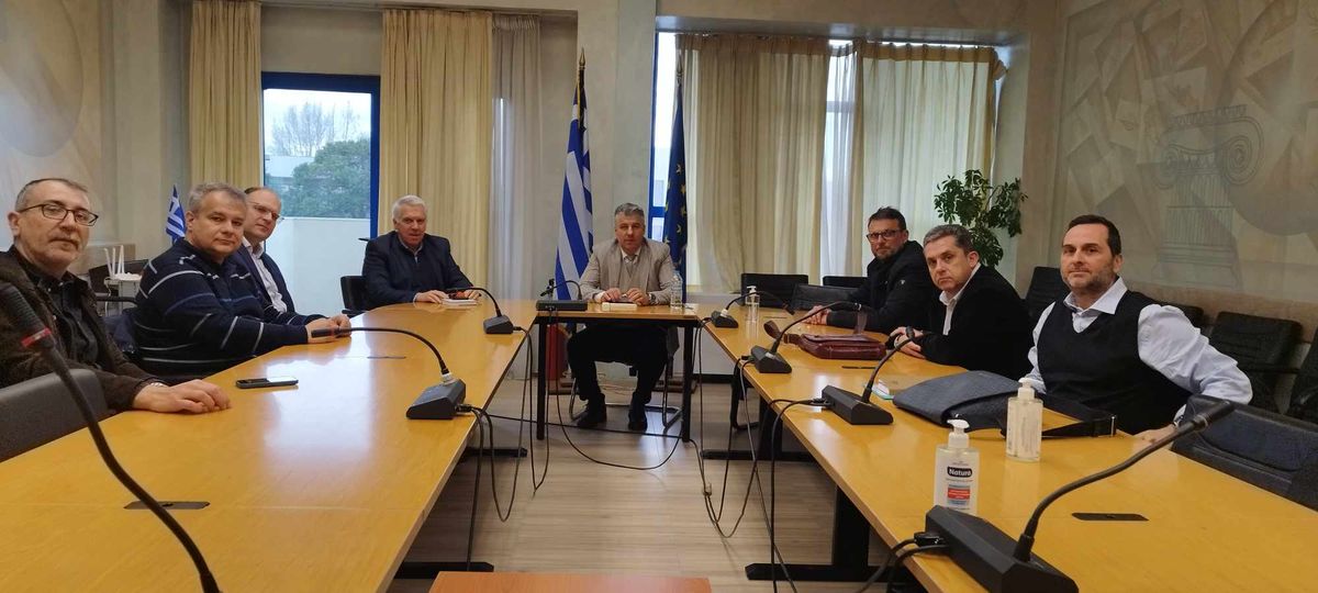 Ο Χριστόδουλος Τοψίδης συναντήθηκε με το ΔΣ της Διοικούσας Επιτροπής του ΤΕΕ Θράκης Ο Χριστόδουλος Τοψίδης συναντήθηκε με το ΔΣ της Διοικούσας Επιτροπής του ΤΕΕ Θράκης