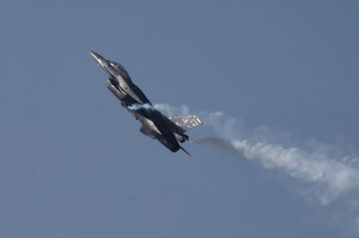 Έπεσε μαχητικό F-16 στις Σποράδες- Σώος ο πιλότος του