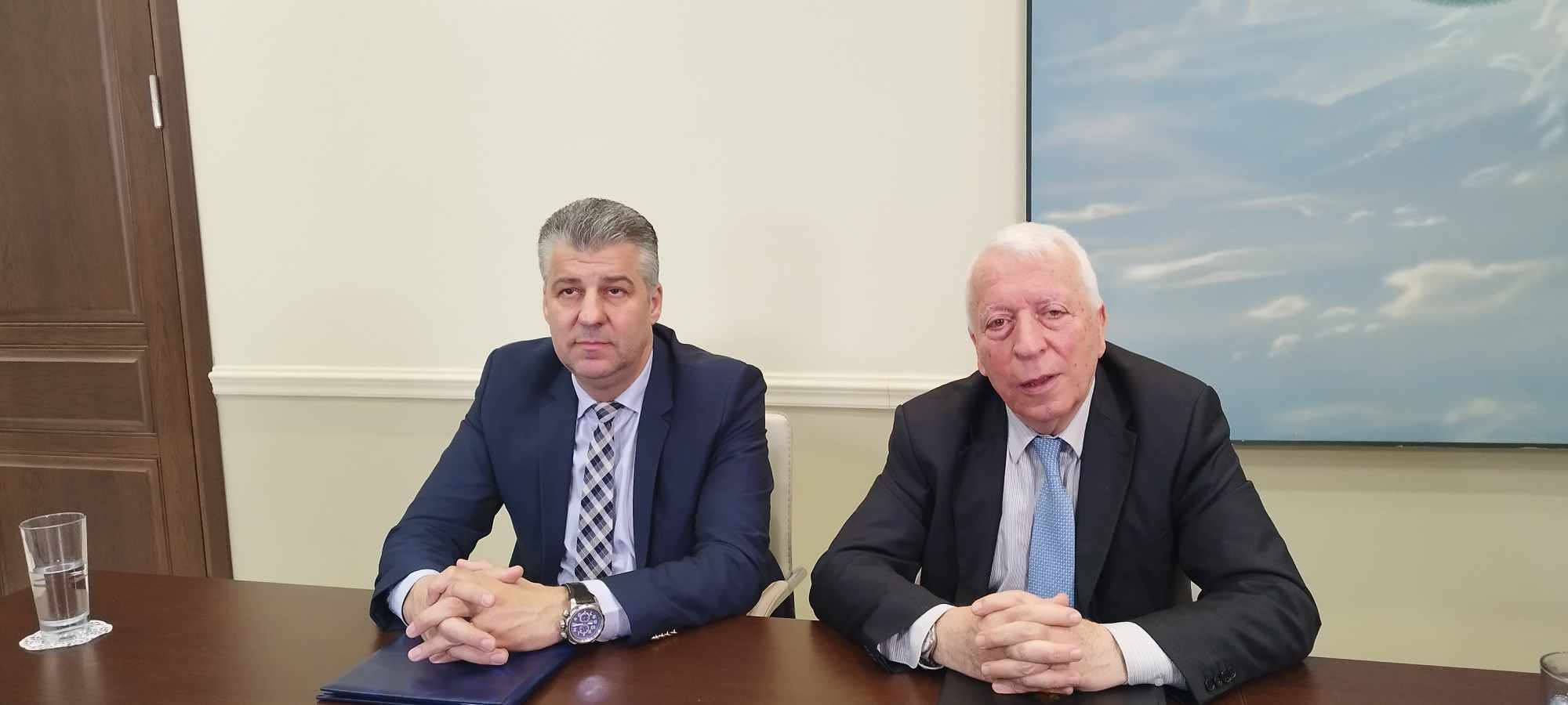 Αλεξανδρούπολη: Συνάντηση Περιφερειάρχη ΑΜΘ, Χρ. Τοψίδη, με τον Περιφερειάρχη Βορείου Αιγαίου, Κ.Μουτζούρη Αλεξανδρούπολη: Συνάντηση Περιφερειάρχη ΑΜΘ, Χρ. Τοψίδη, με τον Περιφερειάρχη Βορείου Αιγαίου, Κ.Μουτζούρη