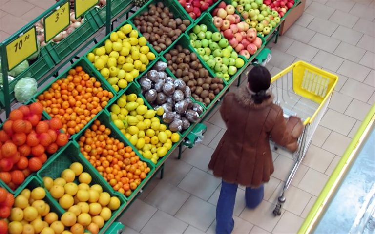 Πόσο έχουν αυξηθεί οι χονδρικές τιμές σε φρούτα, λαχανικά και κρέατα