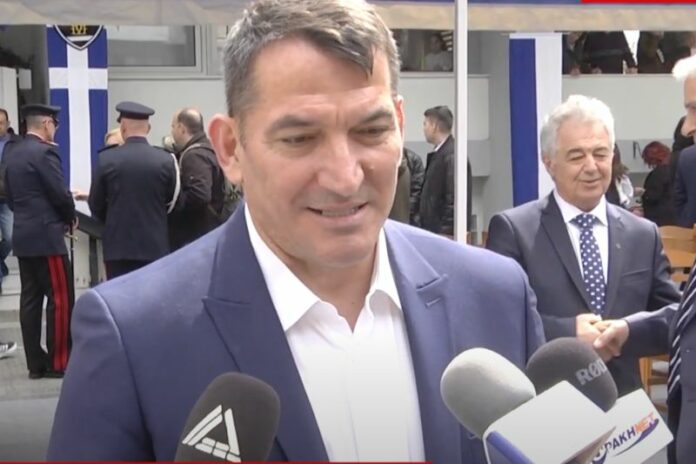 Δάκρυσε ο Πύρρος Δήμας στη διάρκεια της περιοδείας του στον Έβρο Δάκρυσε ο Πύρρος Δήμας στη διάρκεια της περιοδείας του στον Έβρο