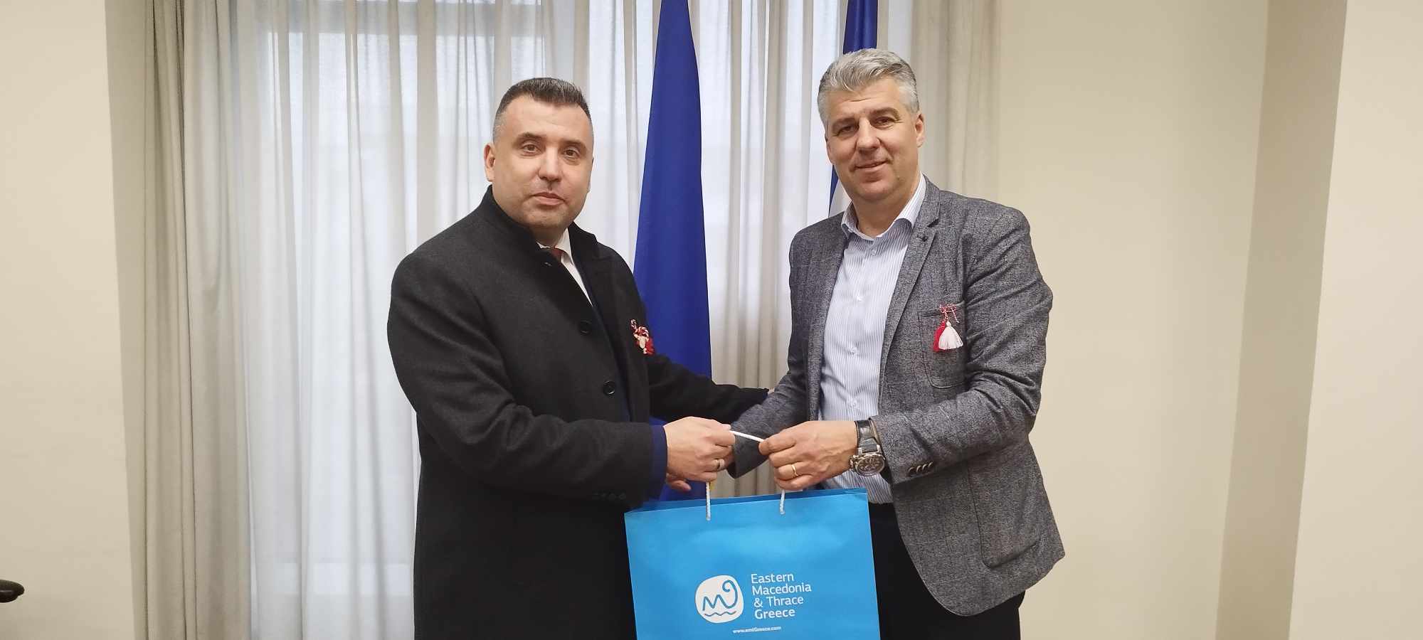 Με το Νομάρχη του Σμόλιαν Βουλγαρίας συναντήθηκε ο Περιφερειάρχης ΑΜ-Θ Με το Νομάρχη του Σμόλιαν Βουλγαρίας συναντήθηκε ο Περιφερειάρχης ΑΜ-Θ