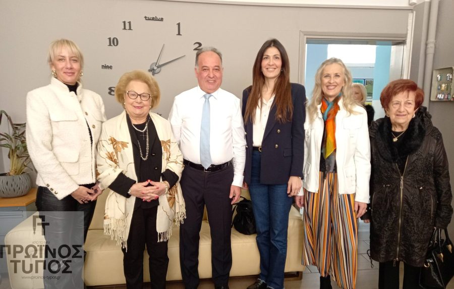 Δράμα: Βράβευση της προέδρου της Ένωσης Κυριών Δράμας για το έργο της στη κοινωνία, στο πλαίσιο της Παγκόσμιας Ημέρας της Γυναίκας Δράμα: Βράβευση της προέδρου της Ένωσης Κυριών Δράμας για το έργο της στη κοινωνία, στο πλαίσιο της Παγκόσμιας Ημέρας της Γυναίκας