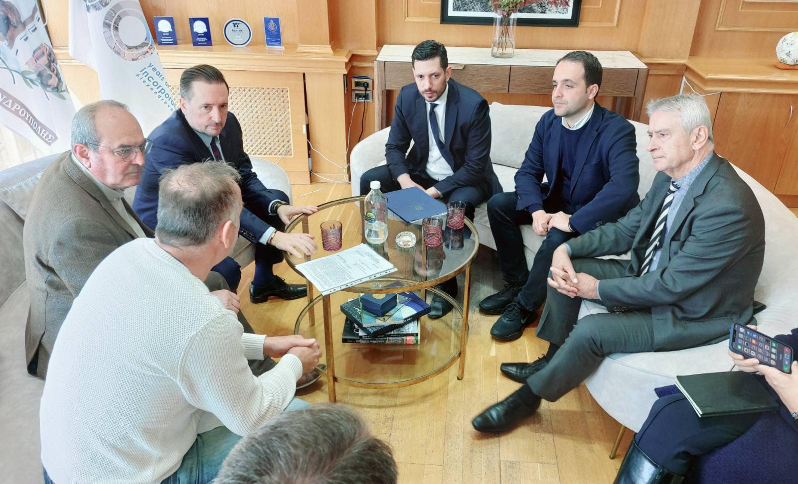 Ο Γιάννης Ζαμπούκης συναντήθηκε με τον υφυπουργό ψηφιακής διακυβέρνησης Κώστα Κυρανάκη