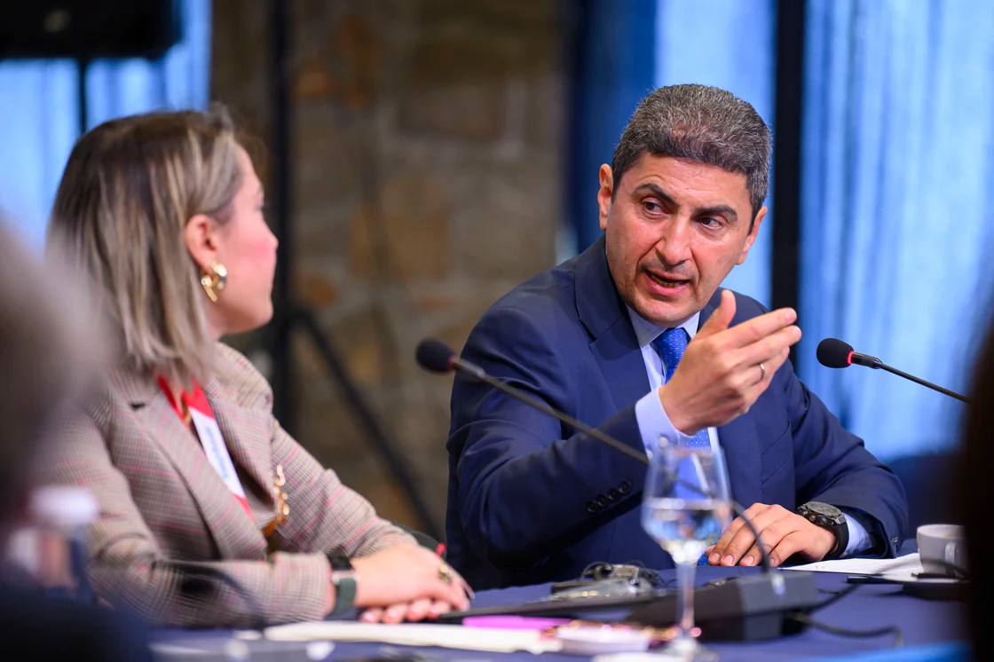DELFI Economic Forum- Λ.Αυγενάκης: «Προτεραιότητα η εκπαίδευση των αγροτών, τα καλύτερα δεδομένα και οι συνεργασίες» DELFI Economic Forum- Λ.Αυγενάκης: «Προτεραιότητα η εκπαίδευση των αγροτών, τα καλύτερα δεδομένα και οι συνεργασίες»