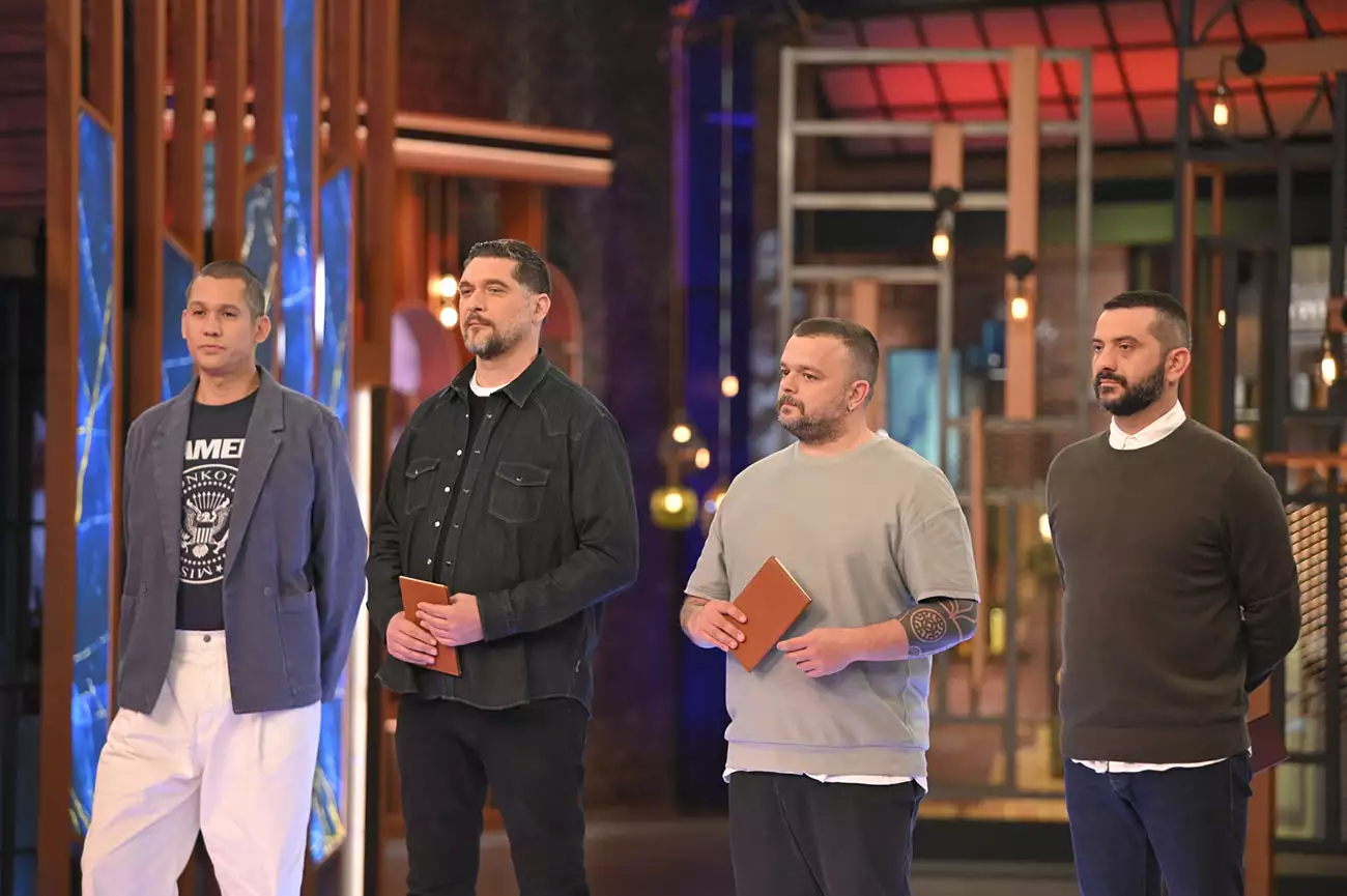 MasterChef: Μία δοκιμασία θρίλερ οδηγεί στη δεκάδα – Αποχώρηση που θα συζητηθεί MasterChef: Μία δοκιμασία θρίλερ οδηγεί στη δεκάδα – Αποχώρηση που θα συζητηθεί