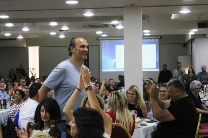 Πανελλήνιο Πρωτάθλημα Βετεράνων: Βραβεύτηκε και αποθεώθηκε ο Μπάνε Πρέλεβιτς! Πανελλήνιο Πρωτάθλημα Βετεράνων: Βραβεύτηκε και αποθεώθηκε ο Μπάνε Πρέλεβιτς!