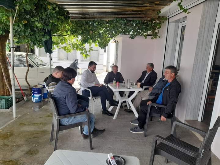 Επίσκεψη του Οζγκιούρ Φερχάτ στους οικισμούς που επλήγησαν από την έντονη χαλαζόπτωση Επίσκεψη του Οζγκιούρ Φερχάτ στους οικισμούς που επλήγησαν από την έντονη χαλαζόπτωση