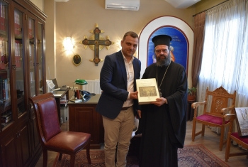 Επίσκεψη Πέτρου Μπελέρη στο Σεβασμιώτατο Μητροπολίτη Μαρωνείας και Κομοτηνής Επίσκεψη Πέτρου Μπελέρη στο Σεβασμιώτατο Μητροπολίτη Μαρωνείας και Κομοτηνής