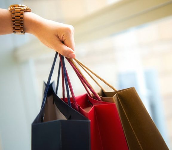 Λιανικό εμπόριο: Αύξηση 3,4% στον τζίρο των επιχειρήσεων στο Α΄τρίμηνο του 2024 Λιανικό εμπόριο: Αύξηση 3,4% στον τζίρο των επιχειρήσεων στο Α΄τρίμηνο του 2024