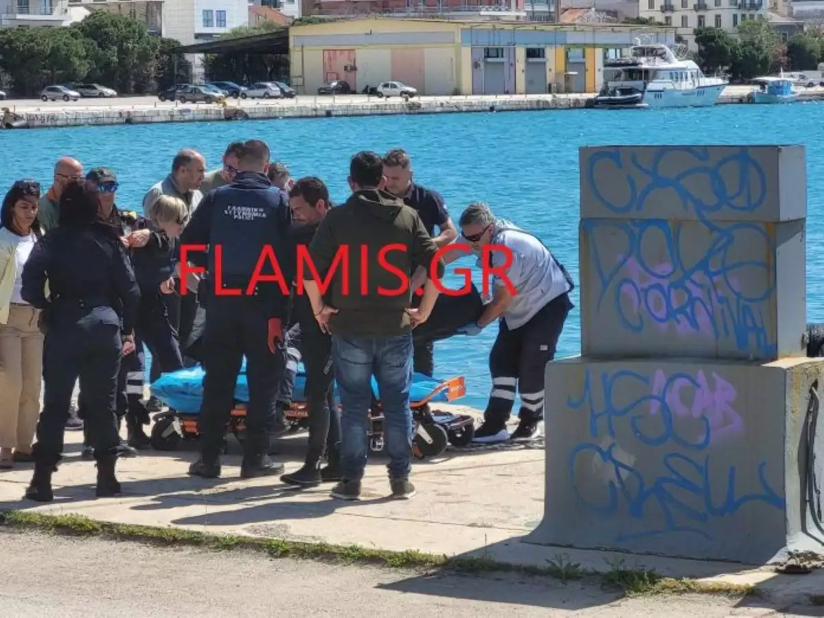 Πάτρα: Γυναίκα έχασε τη ζωή της όταν έπεσε στο λιμάνι με το αυτοκίνητο της Πάτρα: Γυναίκα έχασε τη ζωή της όταν έπεσε στο λιμάνι με το αυτοκίνητο της